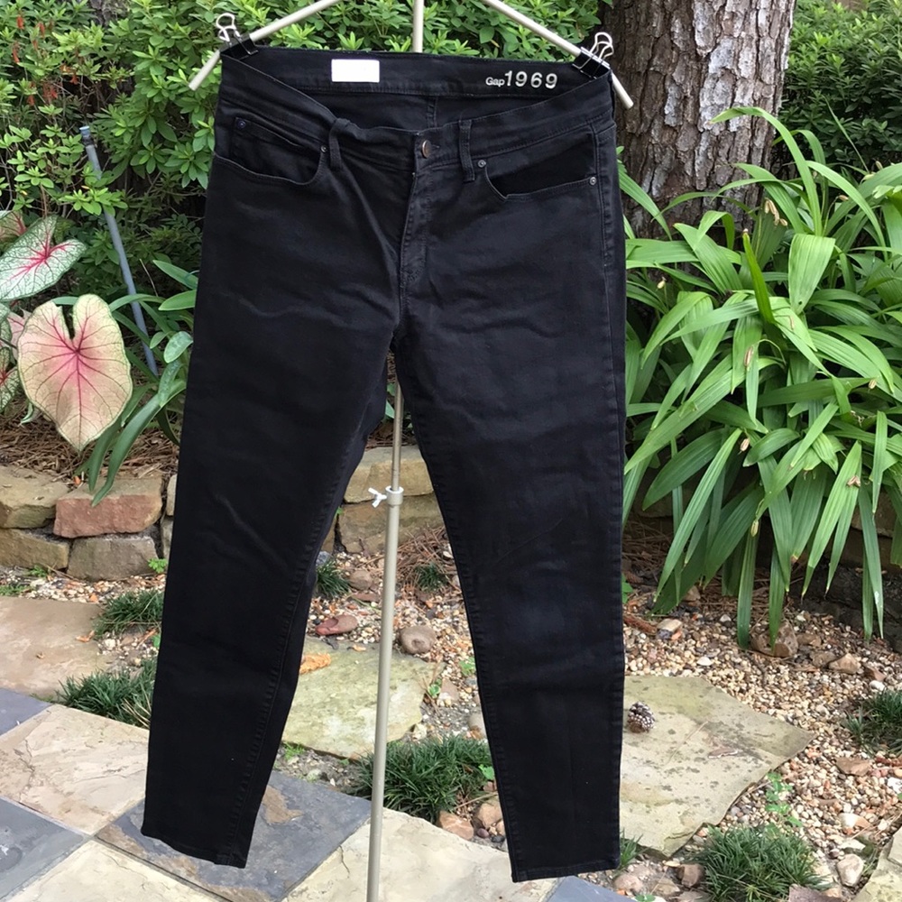 Gap 1969 Black Legging Jean